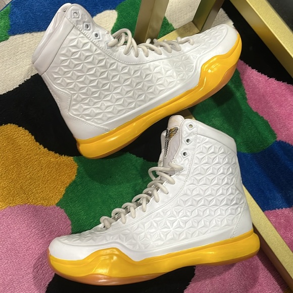 Gently used Kobe Bryant shoes for men high top all white with custom yellow - Picture 5 of 9